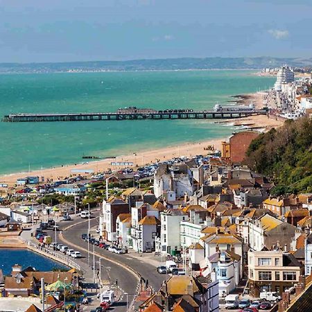 40B Wellington Suites Hastings Bagian luar foto