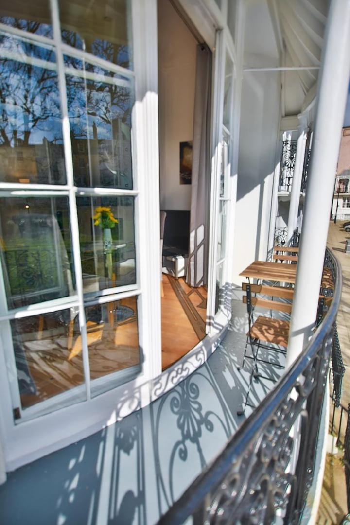 40B Wellington Suites Hastings Bagian luar foto