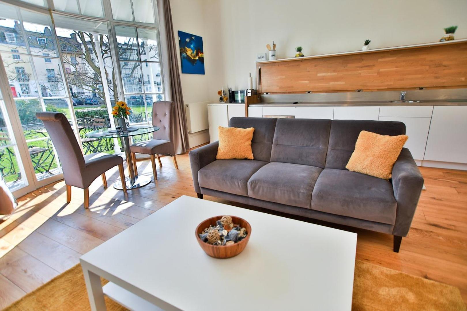40B Wellington Suites Hastings Bagian luar foto