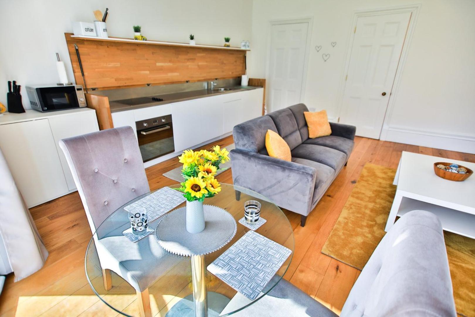 40B Wellington Suites Hastings Bagian luar foto